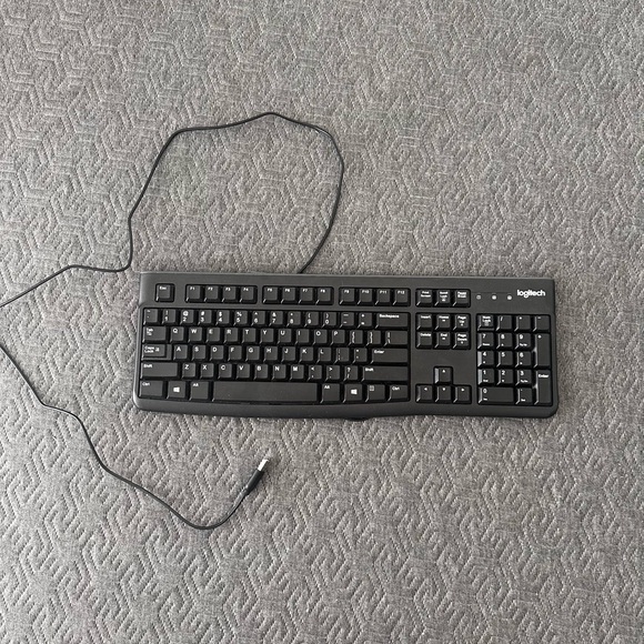 Headset with mic and keyboard - Picture 9 of 9